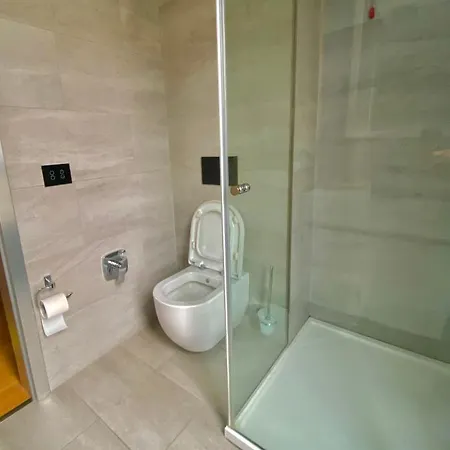 아파트 The Luxe Bathtub Haven *