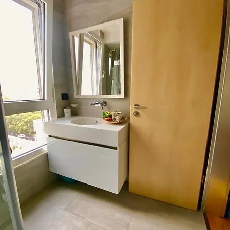 The Luxe Bathtub Haven Διαμέρισμα *